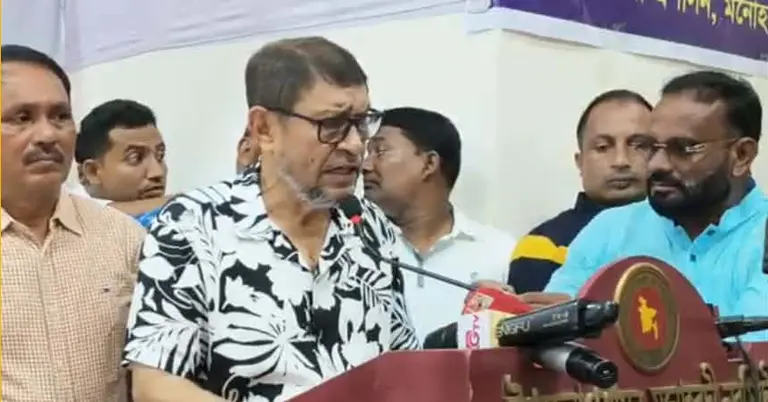 কথা বলেছেন স্বাস্থ্যমন্ত্রী সরদার সাখাওয়াত হোসেন